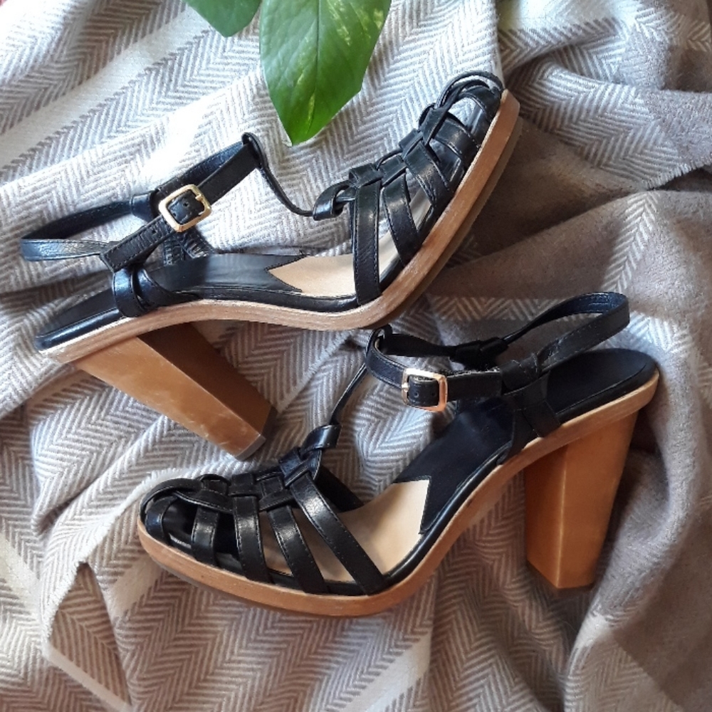 Micheal Kors Wood Basket Weave Heels Size 9